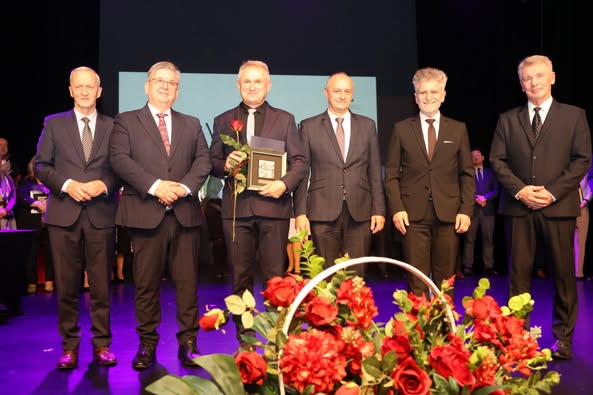 566220574_1321034269818862_3461954462575029852_n_1_1